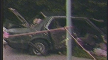 Zerstörtes Auto von Karl Heinz Beckurts bei Straßlach, München | Bild: Bayerischer Rundfunk