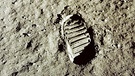 Archiv: Ein Fußabdruck des US-amerikanischen Astronauten Edwin E. Aldrin auf dem Mond. Aufgenommen am 20.07.1969.  | Bild: NASA | dpa-Bildfunk