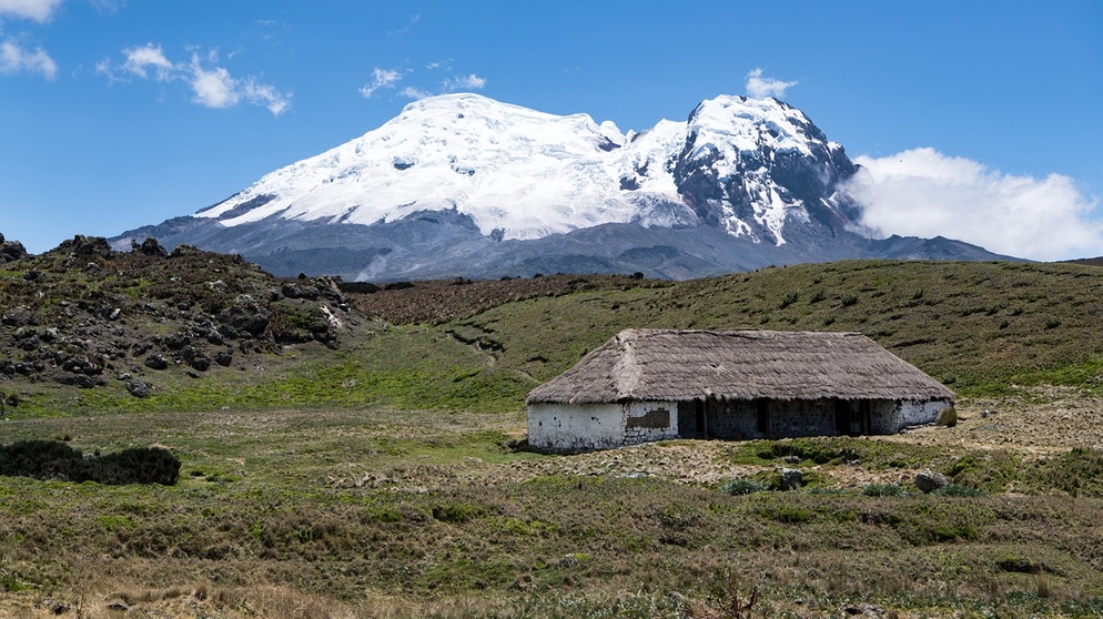 Die Humboldthütte im Naturschutzgebiet und Nationalpark Anitsana, Ecuador. | Bild: picture alliance/Bernd von Jutrczenka/dpa