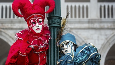 Zwei Harlekins in Venedig - Kostüme
| Bild: picture alliance / imageBROKER