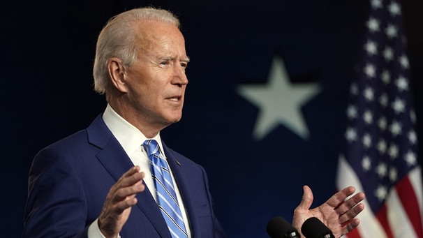 Joe Biden, Präsidentschaftskandidat der Demokraten, hält Anfang November 2020 in Wilmington eine Rede. Sein Sieg als US-Präsident stand erst vier Tage nach dem Wahltag fest. | Bild: dpa-Bildfunk/Carolyn Kaster
