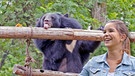 Honig für den Kragenbären | Anna besucht eine Rettungsstation für Kragenbären | Bild: br / text und bild
