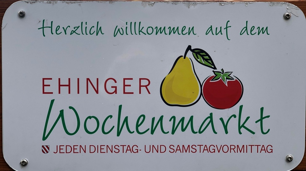 Hinweisschild auf den Wochenmarkt in Ehingen | Bild: Ada Bialecki/Ada Bialecki