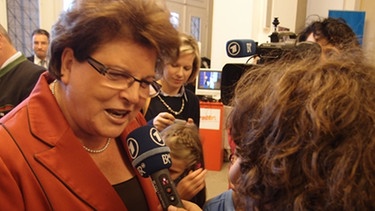 BR-Kinderreporter befragen die bayerische Landtagspräsidentin Barbara Stamm | Bild: BR/Bildungsprojekte