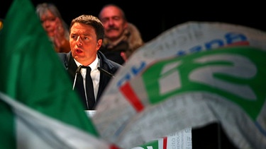 Matteo Renzi bei Kundgebung | Bild: REUTERS/Alessandro Bianchi