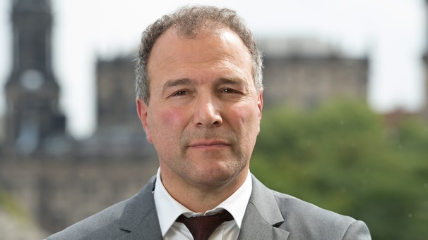 Alexander Hold, TV-Richter und Bundespräsidentenkandidat der Freien Wähler | Bild: picture-alliance/dpa/Sebastian Kahnert