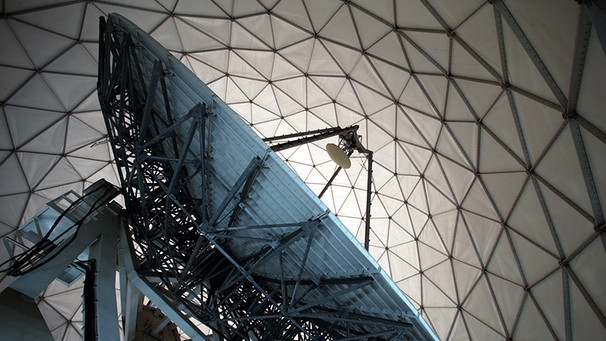 Das Innere einer Radarkuppel auf der Abhörstation in Bad Aibling | Bild: picture-alliance/dpa