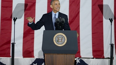 Barack Obama auf einer Wahlveranstaltung in Philadelphia | Bild: picture-alliance/dpa/Van Tine Dennis/ABACA