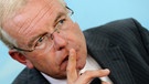 Thomas Kreuzer (CSU), bis 17.3.2011 Vorsitzender desUntersuchungsausschusses  BayernLB/HGAA | Bild: picture-alliance/dpa