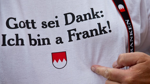 T-Shirt "Gott sei Dank: Ich bin a Frank!" | Bild: picture-alliance/dpa