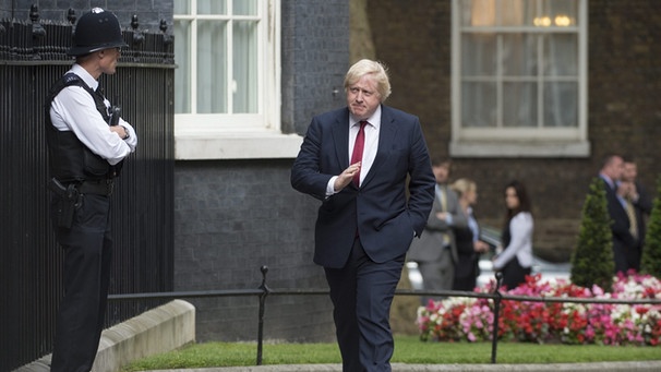 Conservative MP, former London mayor, Boris Johnson arrives at Downing Street after being summoned by new British Prime Minister Theresa May in London, Britain | Bild: dpa-Bildfunk