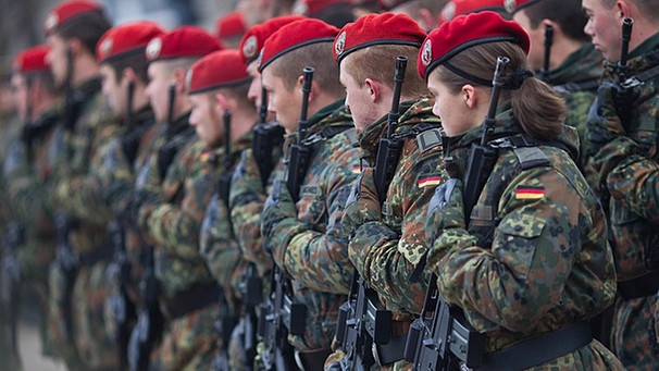 Symbolbild: Bundeswehr-Soldaten | Bild: picture-alliance/dpa