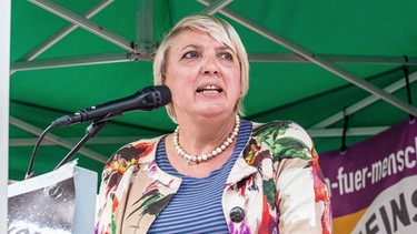 Grünenpolitikerin Claudia Roth | Bild: picture-alliance/dpa