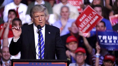 Donald Trump, US-Präsidentschaftskandidat der Republikaner, bei einer Wahlkampfrede in Florida am 10.8.16 | Bild: picture-alliance/dpa