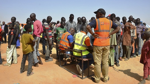 nigerianische Flüchtlinge | Bild: picture-alliance/dpa/Str