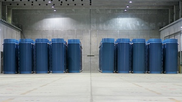 Castor-Behälter im atomaren Zwischenlager Gorleben | Bild: picture-alliance/dpa