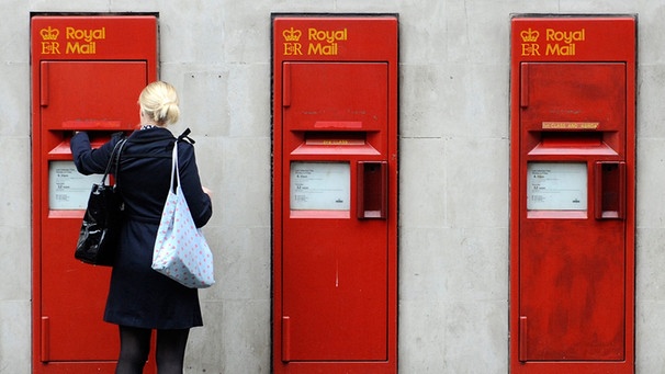 Roter Briefkasten in Großbritannien | Bild: picture-alliance/dpa