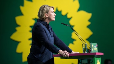 Grünen-Chefin Simone Peter spricht auf dem Parteitag in Münster | Bild: picture-alliance/dpa