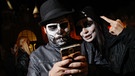 Young people are seen celebrating Halloween at local clubs in Bydgoszcz, Poland. | Bild: picture-alliance/dpa