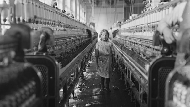 Mädchen bei der Kinderarbeit in den Mollohan Mills in Newberry im Bundesstaat South Carolina (USA) im Dezember 1908 | Bild: National Child Labor Committee collection