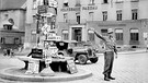 Kriegsende 1945 in Passau: US-Soldat als Verkehrspolizist | Bild: Tony Vaccaro