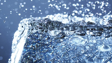 Zusätze peppen das Leitungswasser geschmacklich und optisch auf. | Bild: colourbox.com