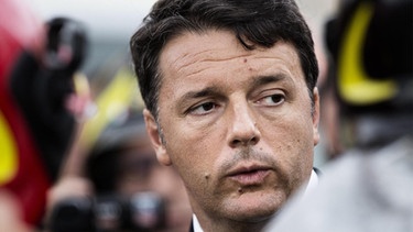 Matteo Renzi bei der Trauerfeier in Amatrice | Bild: dpa-Bildfunk / Roberto Salomone