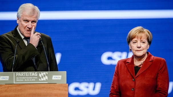 Horst Seehofer und Angela Merkel | Bild: dpa/Sven Hoppe