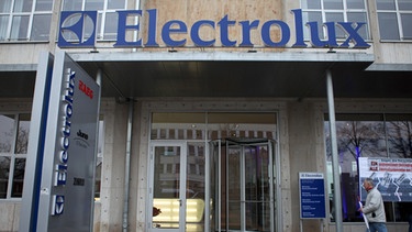 Schriftzug des Hausgeräte-Herstellers Electrolux in Nürnberg am ehemaligen AEG-Werk | Bild: picture-alliance/dpa