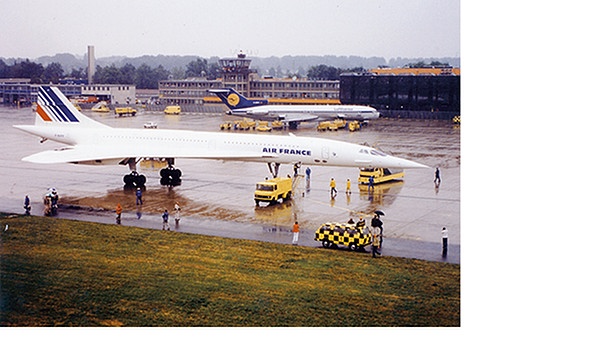 ein Flugzeug am Flughafen | Bild: Airport Nürnberg