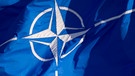 Nato-Fahne | Bild: picture-alliance/dpa