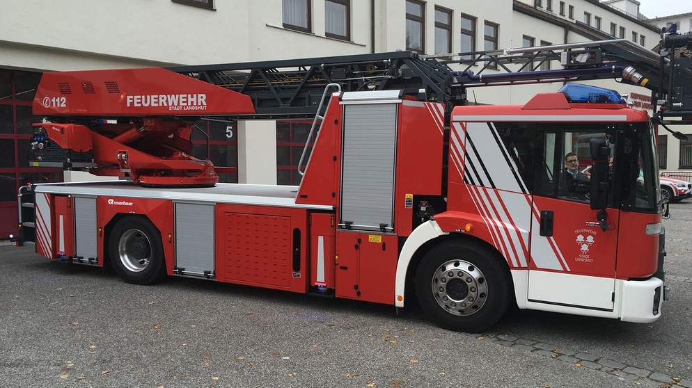 Neue Drehleiter für Feuerwehr in Landshut | Bild: BR/Andreas Mack