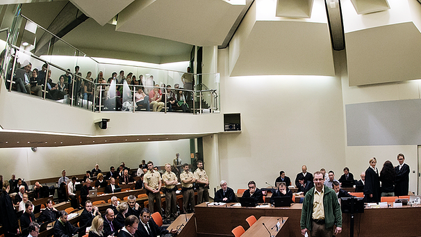 ARCHIV - Gerichtssal des Münchner Oberlandesgerichts | Bild: picture-alliance/dpa