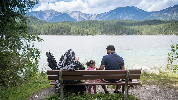 Arabische Touristen in Garmisch-Partenkirchen | Bild: picture-alliance/dpa