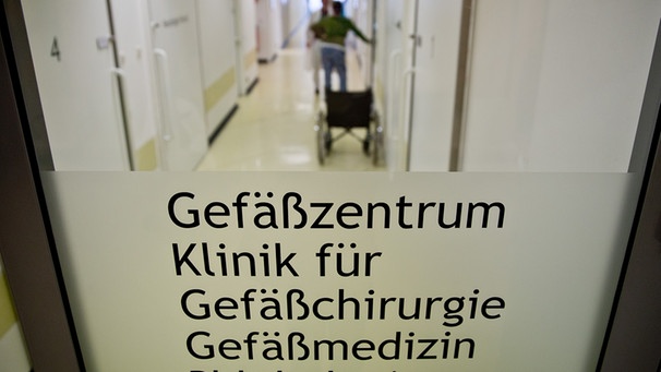 Gefäßchirurgie Bamberg Tür | Bild: picture-alliance/dpa