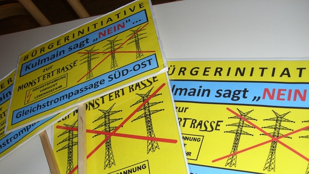Plakate der Bürgerinitiative "Kumain sagt NEIN" | Bild: Margit Plößner / BR