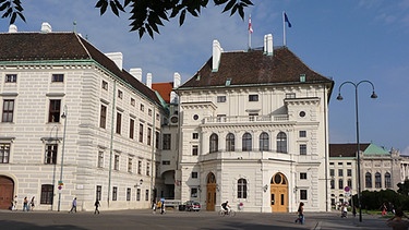 Der Leopoldinische Trakt der Hofburg in Wien: Hier ist der Sitz des Bundespräsidenten | Bild: picture-alliance/dpa