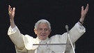 Papst Benedikt beim Angelusgebet, Februar 2013 | Bild: picture-alliance/dpa