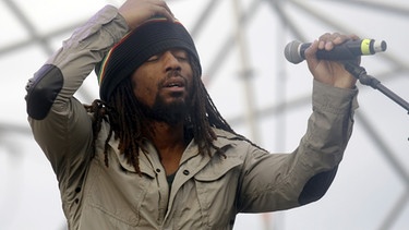 Jamaikanischer Sänger auf Festival | Bild: picture-alliance/dpa