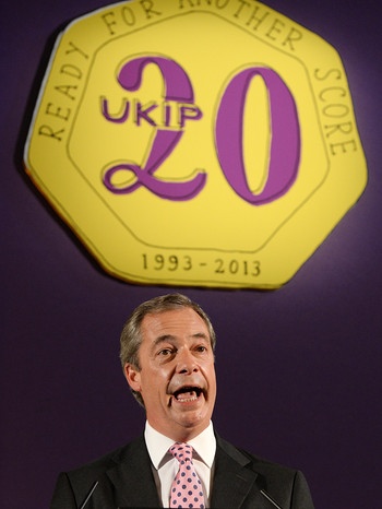 Nigel Farage, der Parteivorsitzende der UKIP (United Kingdom Independence Party) spricht zu Anhängern am 20 September 2013 | Bild: picture-alliance/dpa