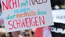 Widerstand gegen Rechtsextremismus: Bürger in Würzburg protestieren gegen Neonazis | Bild: picture-alliance/dpa; Bildbearbeitung: BR
