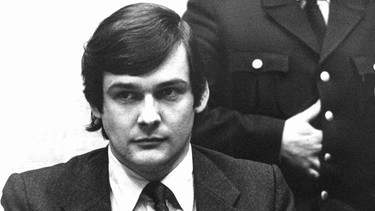 Richard Oetker verfolgt als Nebenkläger am 3.12.1979 im München Landgericht die Verhandlung gegen seinen Entführer. | Bild: picture-alliance/dpa/Erk Wirginings