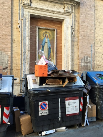 Der Müll in Rom ein Problem für Raggi | Bild: picture-alliance/dpa
