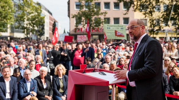 SPD-Kanzlerkandidat Martin Schulz am 22.09.2017 in Nürnberg | Bild: Daniel Karmann/picture alliance/dpa