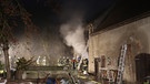 Tote beim Wohnungsbrand auf einem Bauernhof im Leipheimer Stadtteil Riedheim in der Nacht auf Sonntag 20. November | Bild: Ralf Zwiebler / Z-media