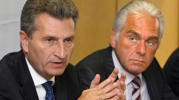 Günther Oettinger (CDU) teilt mit, dass Stuttgart 21 teurer wird. | Bild: picture-alliance/dpa
