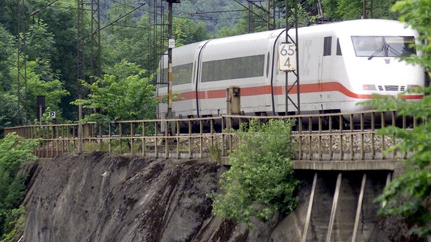 Die Geislinger Steige auf der Bahnstrecke Ulm-Stuttgart | Bild: picture-alliance/dpa