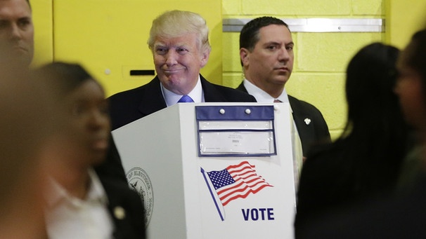 Donald Trump gibt seine Stimme ab | Bild: picture-alliance/dpa