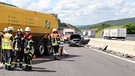 Geplatzter Reifen sorgt für LKW-Unfall in Waldaschaff | Bild: Ralf Hettler