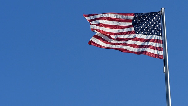 Die Flagge der USA, Stars and Stripes | Bild: picture-alliance/dpa
